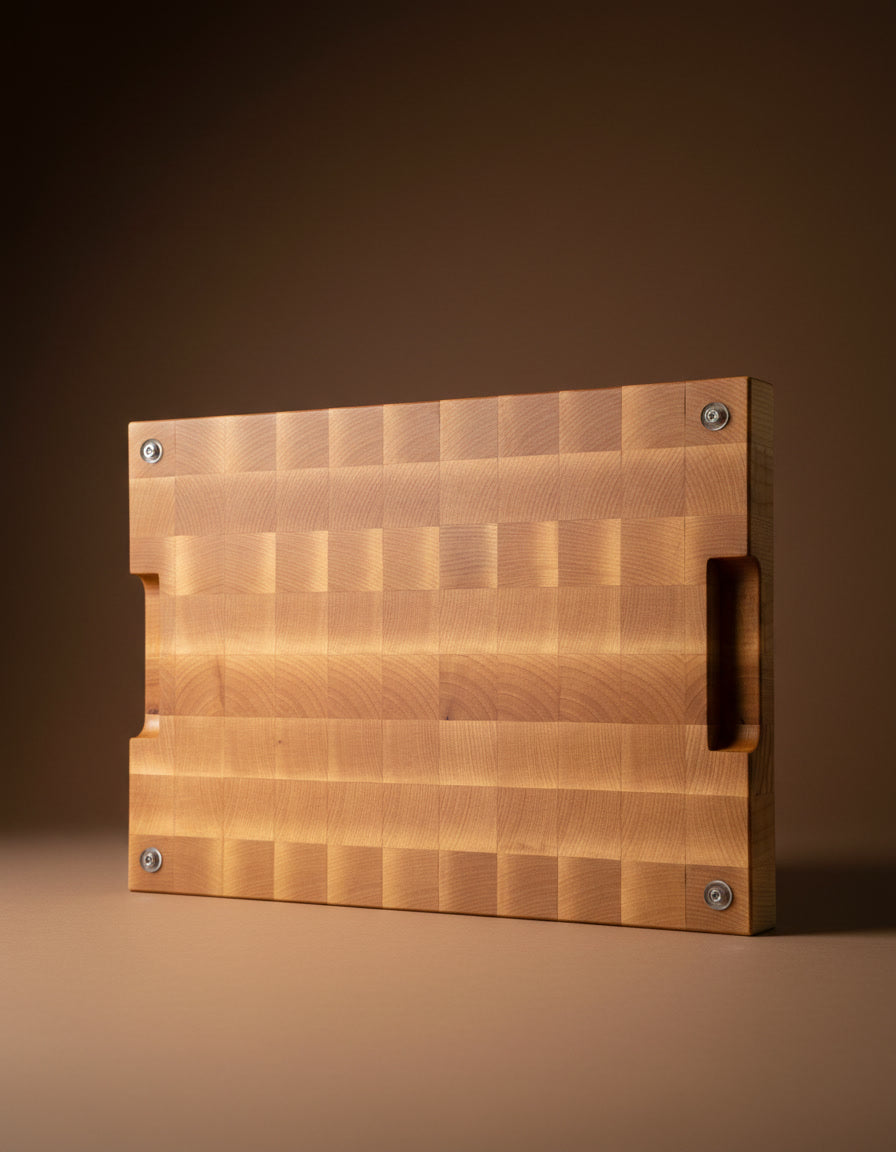 tagliere artigianale rettangolare in legno controvena con piedini antiscivolo e maniglie ergonomiche
